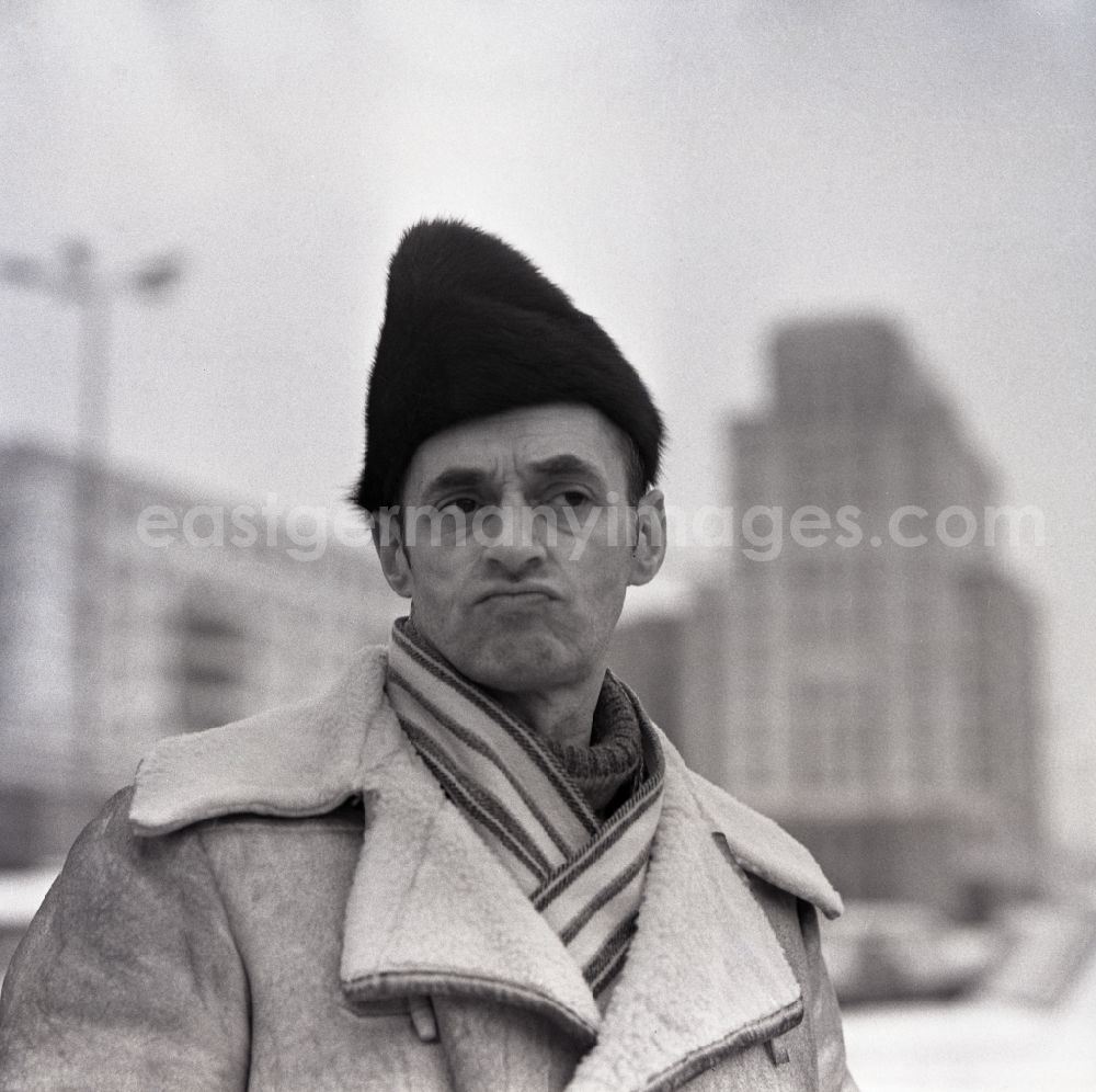 GDR photo archive: Berlin - Portrait of the actor Gerry Wolf in East Berlin on the territory of the former GDR, German Democratic Republic