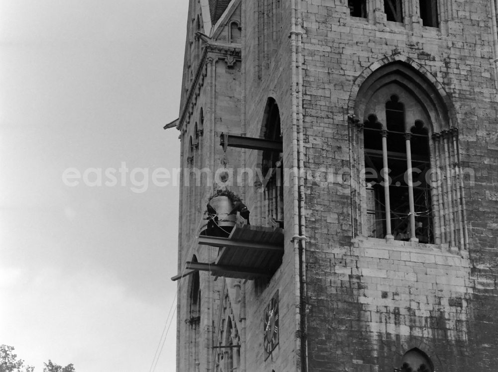 GDR picture archive: Halberstadt - Elevation of the cast bell Domina on the west facade of the cathedral - facade of the sacral building St. Stephanus and St. Sixtus on Domplatz in Halberstadt in the state Saxony-Anhalt in Germany