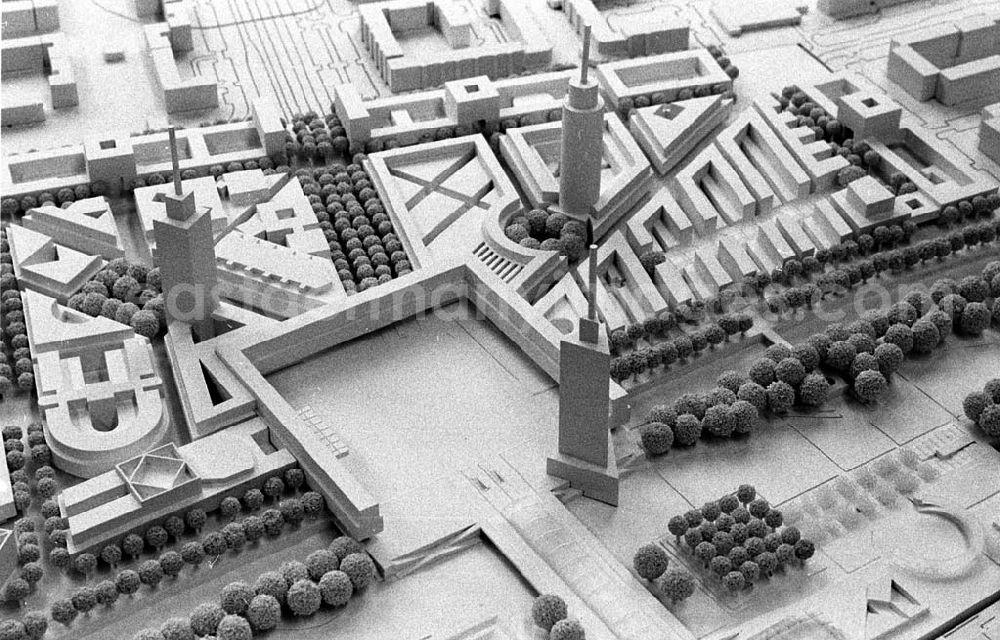GDR picture archive: Berlin - Hellerdsdorf-Modell/Bauinfo. Umschlag:7219
