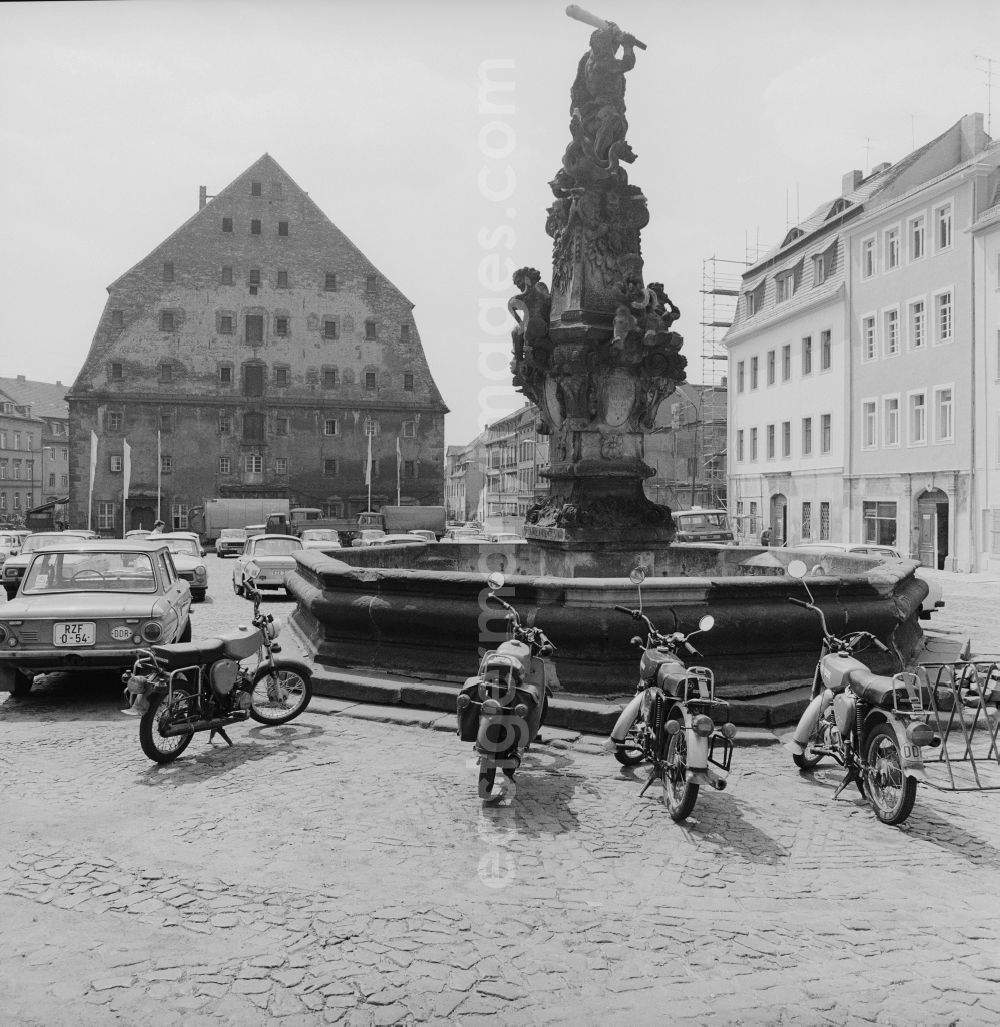 GDR picture archive: Zittau - Herkulesbrunnen in Zittau in the state Saxony on the territory of the former GDR, German Democratic Republic
