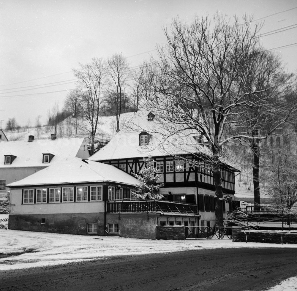 GDR image archive: Annaberg-Buchholz - The mansion on the area the mining tin pit Frohnauer hammer in Anna's mountain book wood in the federal state Saxony in the area of the former GDR, German democratic republic. Today is here a restaurant, in the upper floor a bobbin room accessible to museum visitors is furnished