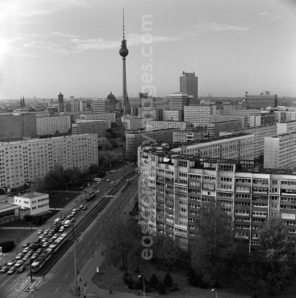 GDR image archive: Berlin - View from the high-rise building on Leninplatz (Platz der Vereinten Nationen) over the prefabricated buildings on Mollstrasse in Berlin - Friedrichshain to the centre of East Berlin with Fernsehturm, Dom, Rotes Rathaus and Nikolaikirche