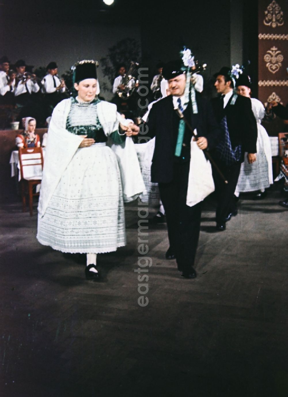 GDR image archive: Milkel - Wedding sorbian inhabitants in Milkel in the state Saxony on the territory of the former GDR, German Democratic Republic