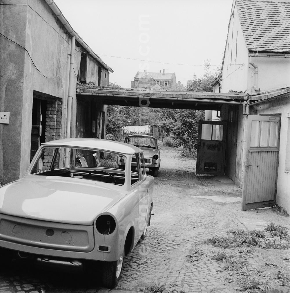 GDR picture archive: Zittau - Courtyard with Trabants in Zittau in the state Saxony on the territory of the former GDR, German Democratic Republic