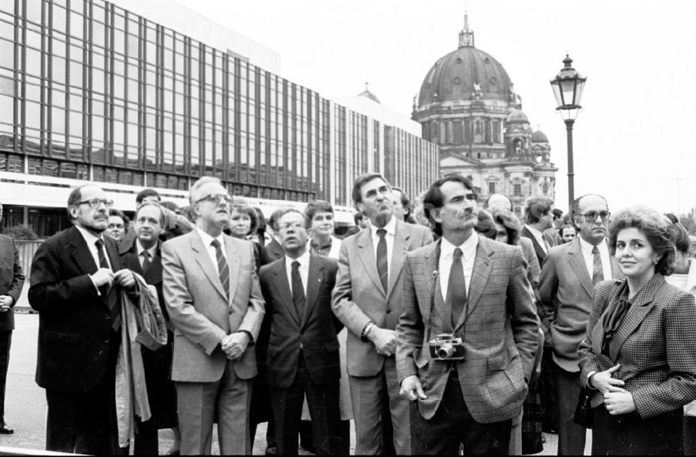 GDR image archive: Berlin - 15.09.1986 Staatsbesuch des griechischen Präsidenten Chrisos Sartzetakis.15.