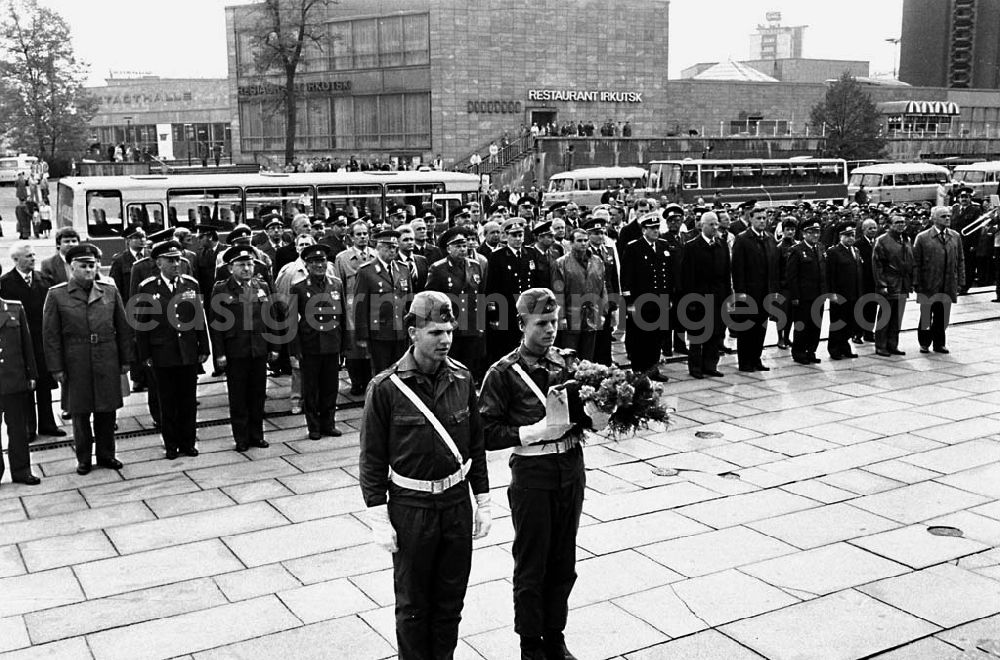 GDR photo archive: Chemnitz / Sachsen - 8. Kongress der GST (Gesellschaft für Sport und Technik) vom 14.05.1987 - 16.