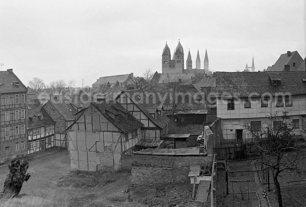 GDR picture archive: Halberstadt - Downtown area Unter der Tanne in Halberstadt in Saxony-Anhalt on the territory of the former GDR, German Democratic Republic