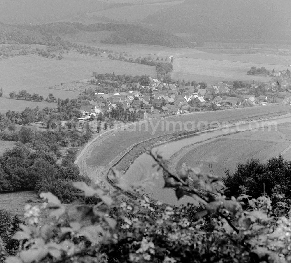 GDR photo archive: Lindewerra - Inner-German border between the GDR and the FRG at the Werrabogen in Lindewerra in the federal state of Thuringia on the territory of the former GDR, German Democratic Republic