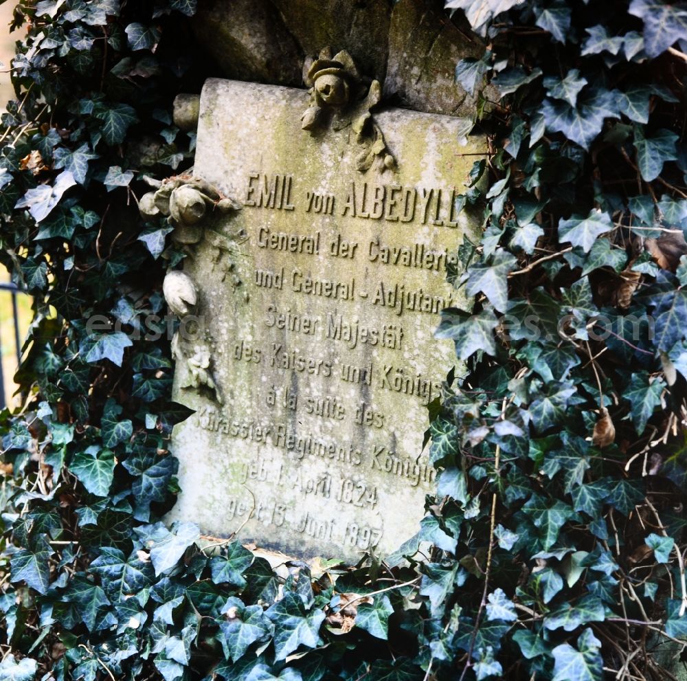 GDR photo archive: Potsdam - Inscription of a military-historical tombstone commemorating General Emil von Albedyll in the cemetery in the district Bornstedt in Potsdam in the state Brandenburg on the territory of the former GDR, German Democratic Republic