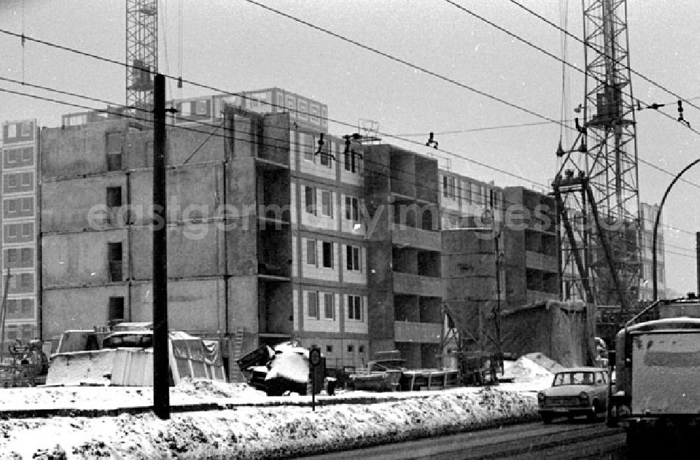 Frankfurt: Januar 1973 Neubauten in der Frankfurter Herzbergstraße.