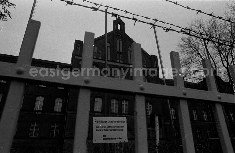 GDR photo archive: - Kaserne der Bundeswehr in Strausberg Umschlagnummer: 7329