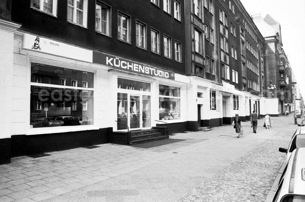 GDR image archive: Berlin - Küchenstudio Combi-Möbel Umschlag:677