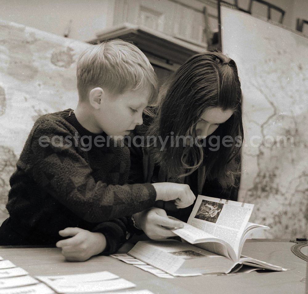 Berlin: Children make together homework in Berlin, the former capital of the GDR, German democratic republic