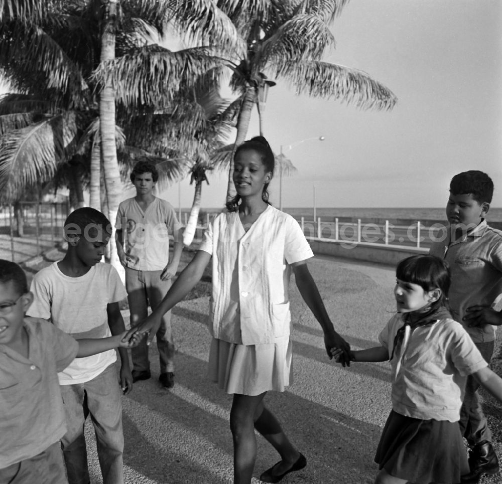 GDR photo archive: Havanna - Kindergarden in Havanna in Cuba