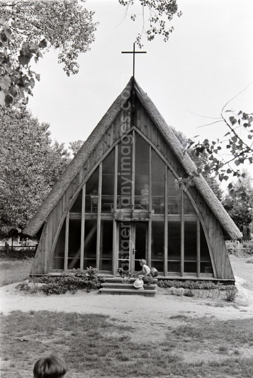 GDR photo archive: Ahrenshoop - Facade and roof of the sacral building of the church Schifferkirche in Ahrenshoop in the state Mecklenburg-Western Pomerania on the territory of the former GDR, German Democratic Republic