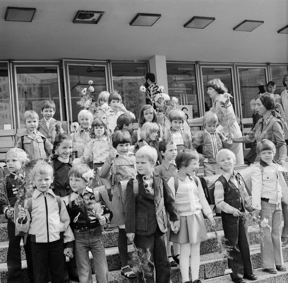 GDR photo archive: Berlin - Friedrichshain - Class photo of the first class in front of the main entrance of the 24th school in Berlin - Friedrichshain