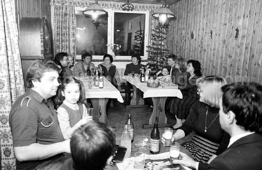 Berlin-Mitte: 26.12.1986 Klub der Hausgemeinschaft Fischerinsel in Berlin-Mitte Umschlagnr.: 1397