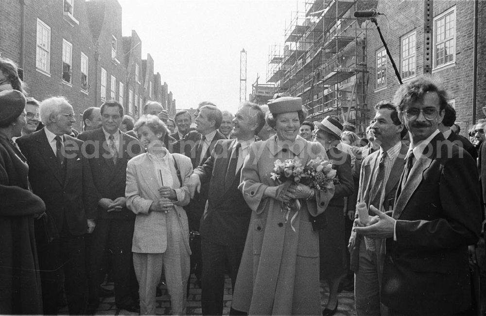 GDR picture archive: - Königin aus Holland im Holländer Viertel in Potsdam Umschlag:7391
