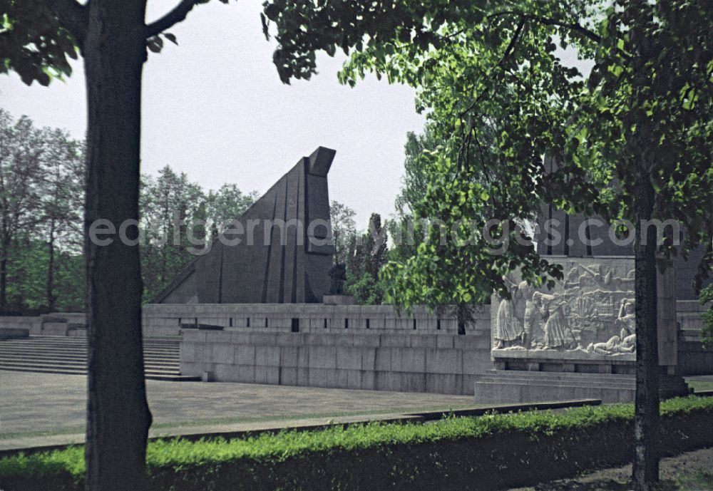 GDR photo archive: Berlin - War memorial in memory of the fallen Sowjetisches Ehrenmal Treptow on street Puschkinallee - Treptower Park in Berlin Eastberlin on the territory of the former GDR, German Democratic Republic