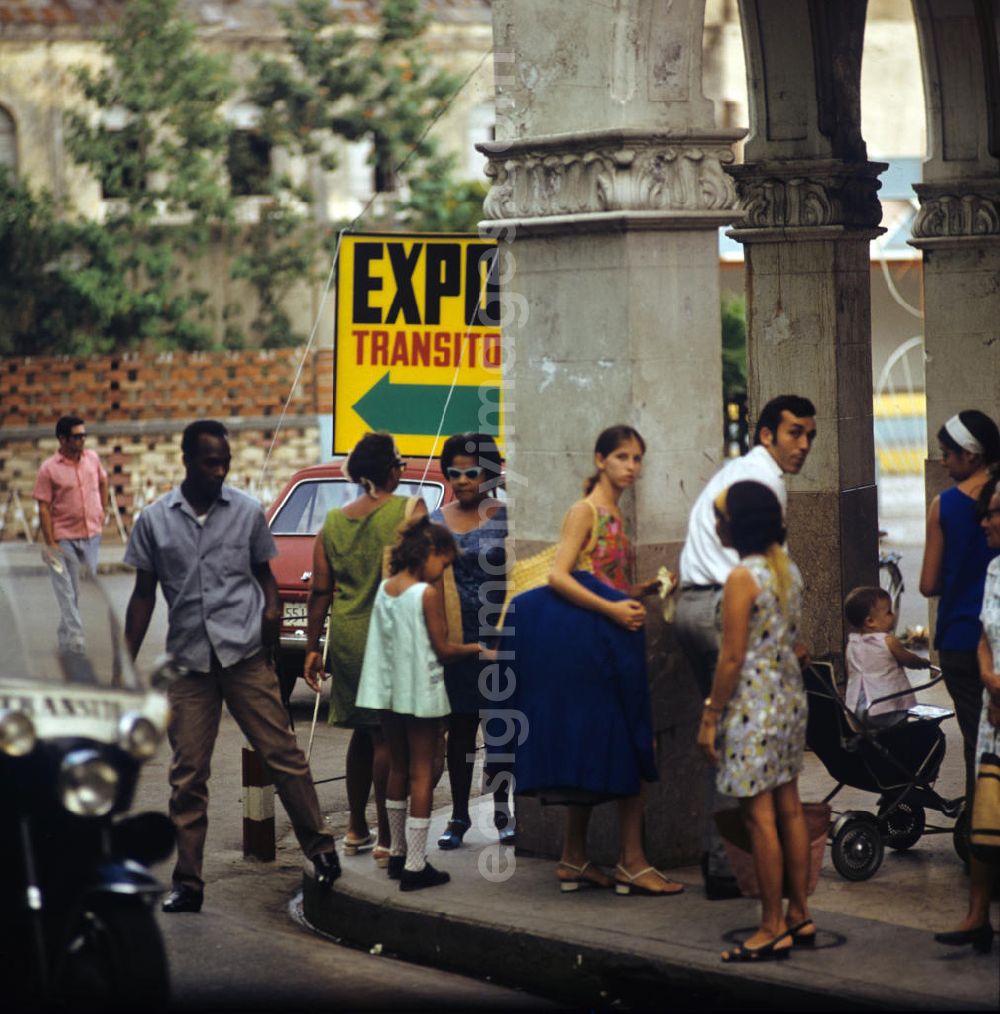 GDR image archive: Camagüey - Straßenszene in der drittgrößten Stadt Kubas, Camagüey.