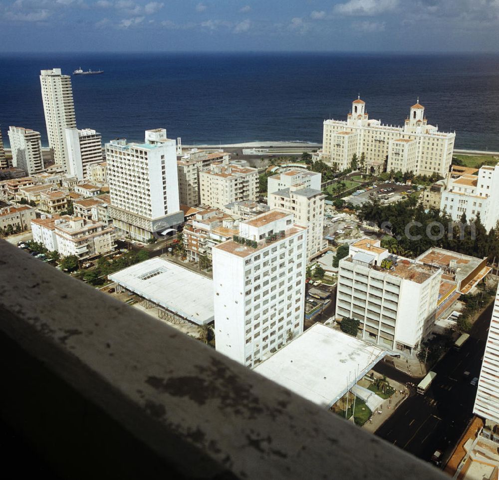 Havanna: Blick über die Dächer der kubanischen Hauptstadt Havanna auf das 193