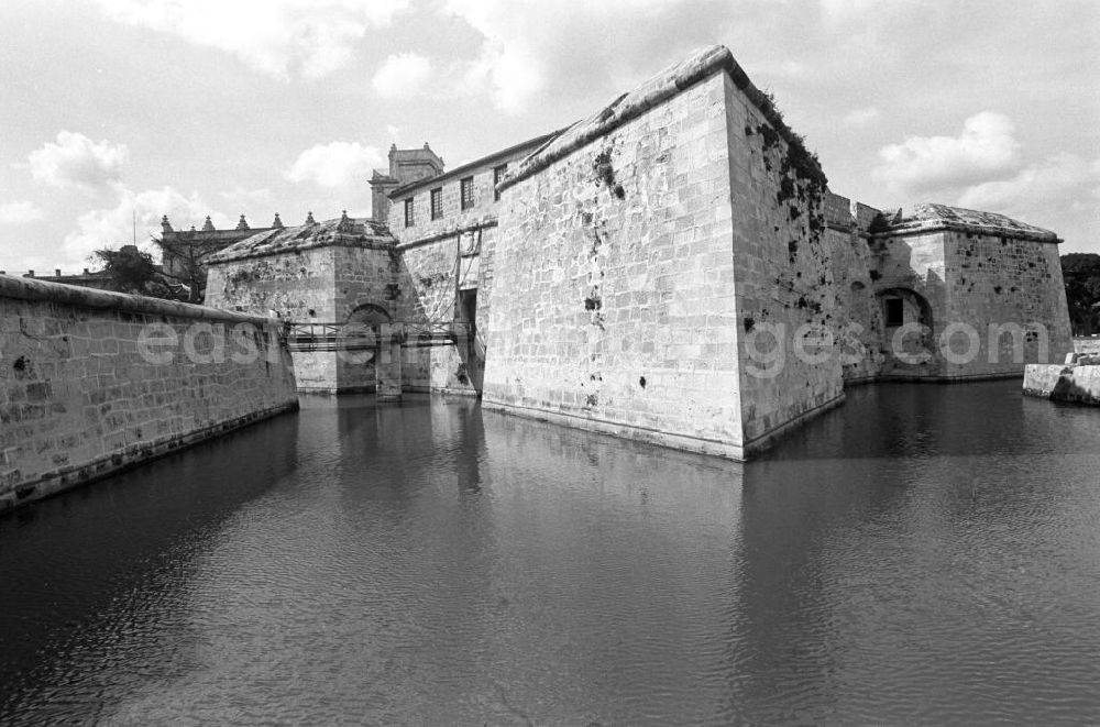 GDR picture archive: Havanna - Blick auf das Castillo de la Real Fuerza, eine Festung an der Küste von Havanna.