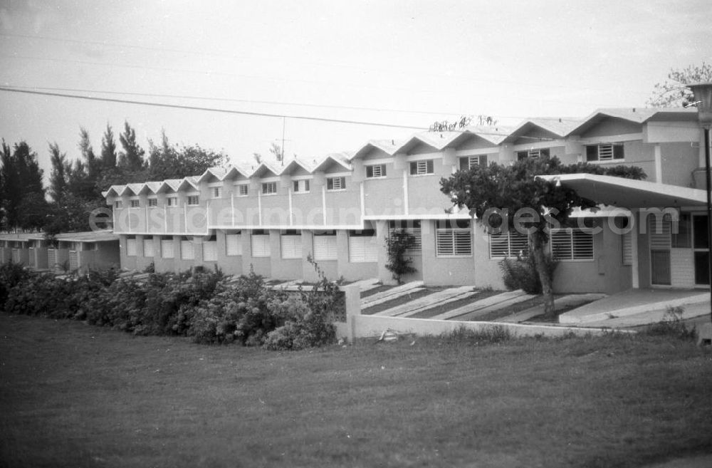 GDR picture archive: Varadero - Blick auf die Hotelanlage Varadero Internacional. Varadero in der kubansichen Provinz Matanzas entwickelte sich mit seinen langen Sandstränden seit den 5
