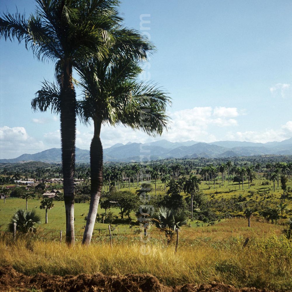 Gibara: Blick auf die Sierra Maestra (Hauptgebirge) im Osten von Kuba.