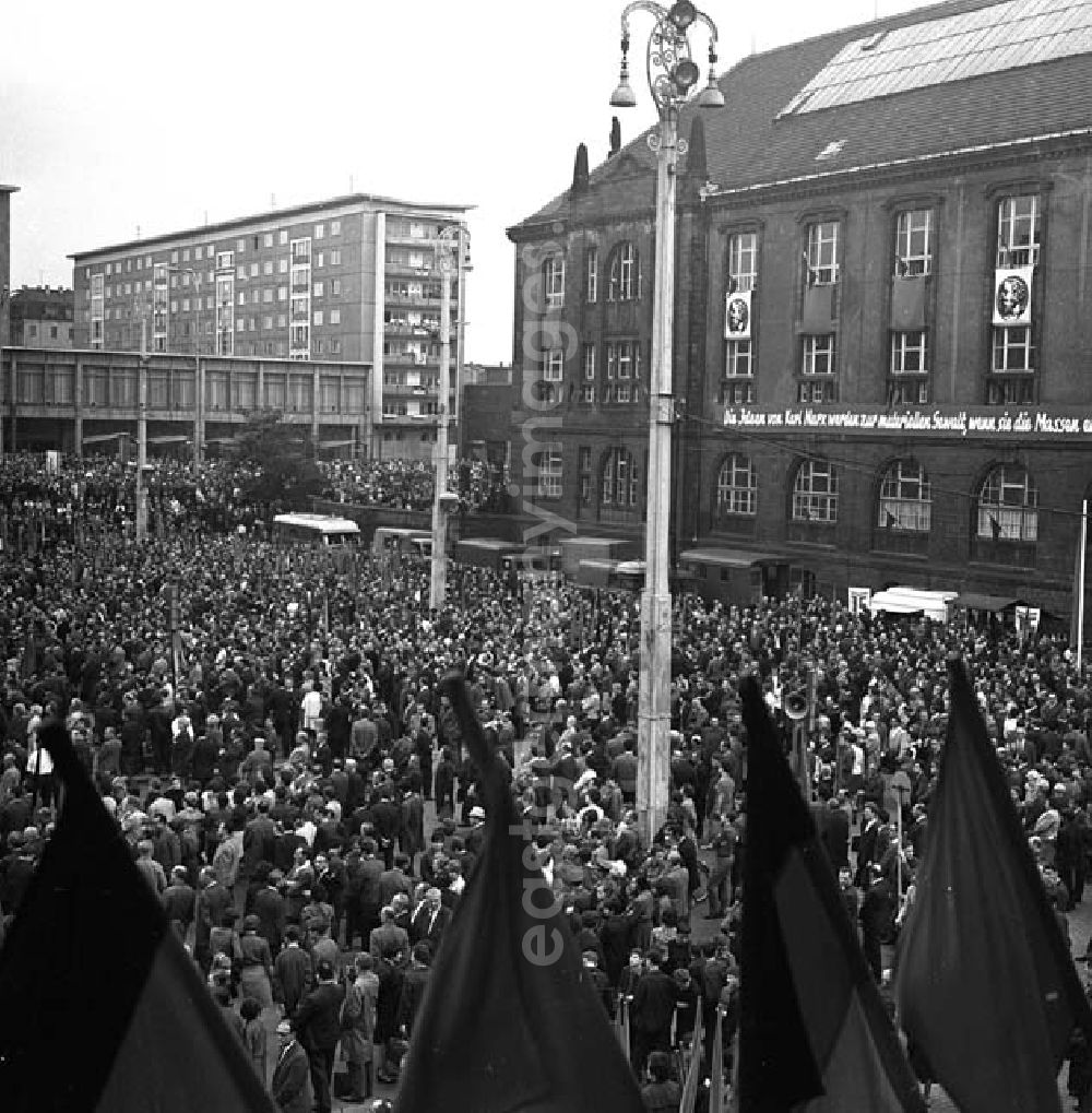 GDR image archive: Chemnitz - 06.04.1968 Kundgebung in Karl- Marx Stadt. 15