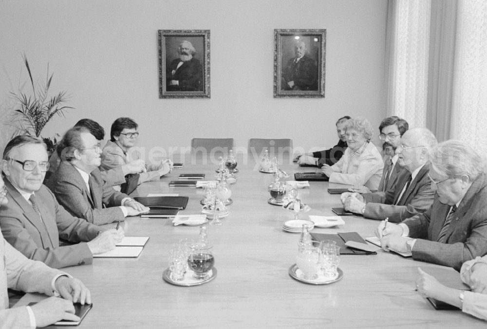 GDR photo archive: Berlin - Kurt Hager (l.) Received representatives of the Polish United Workers' Party (PZPR) in the Central Committee of the SED in Berlin, the former capital of the GDR, the German Democratic Republic