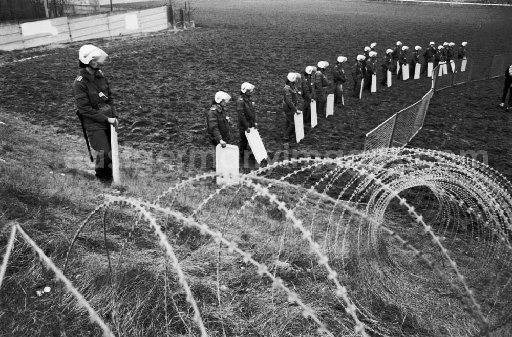 GDR photo archive: Sachsen-Anhalt - Land Sachsen-Anhalt Demo in Helmstedt und Morsleben Atomkraftgegener