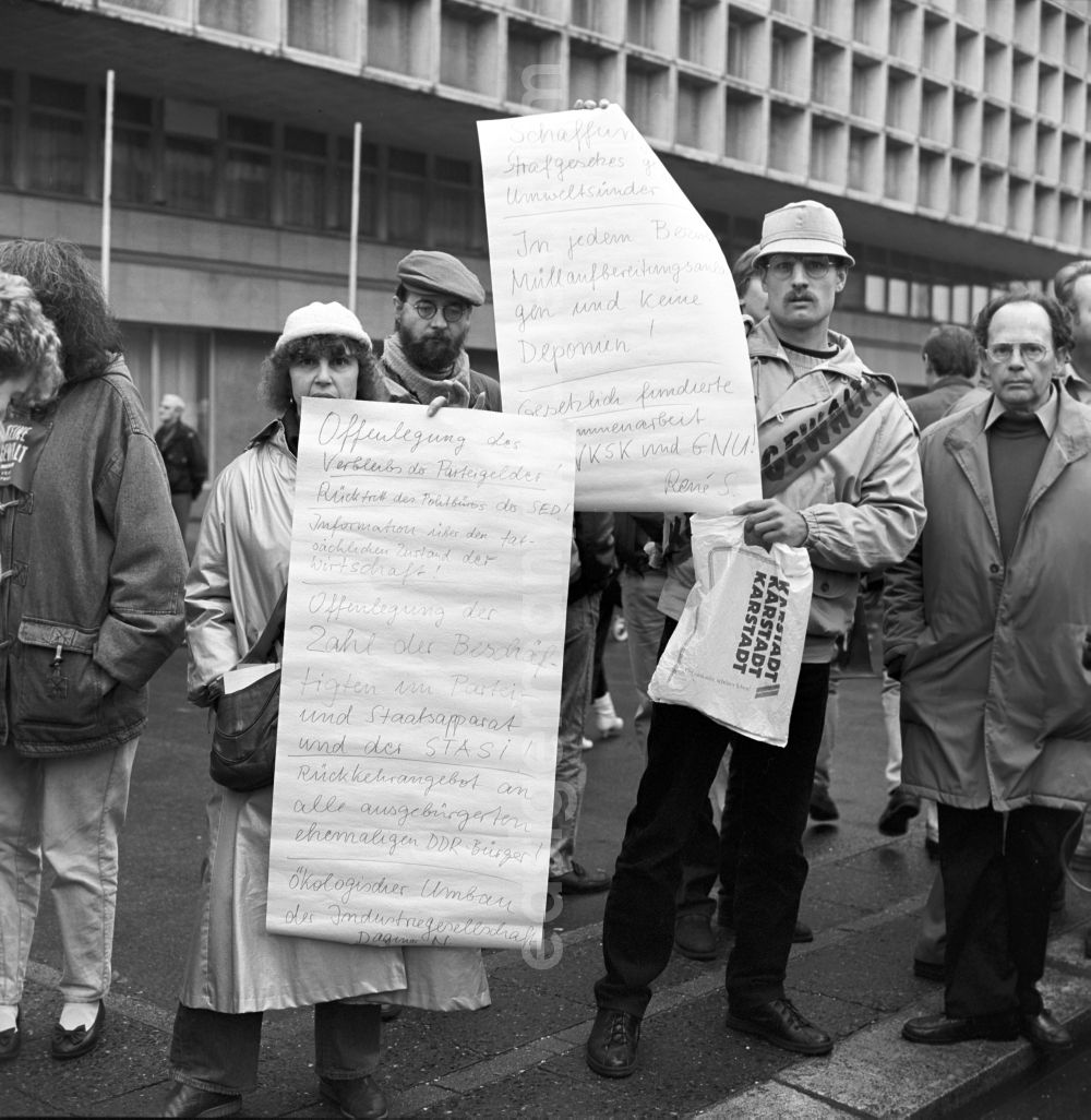 GDR image archive: Berlin - GDR citizens hold their claims written down high on the new government. On 4 November 1989 came on the Alexanderplatz in Berlin with about a million subscribers to the largest demonstration in the history of the GDR
