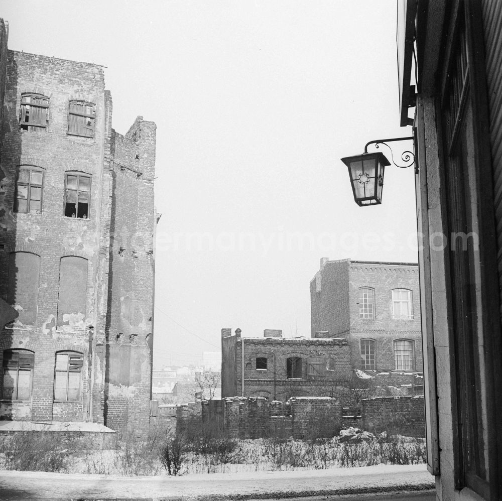 GDR photo archive: Berlin - The Luisenstasse in the town district middle in Berlin, the former capital of the GDR, German democratic republic