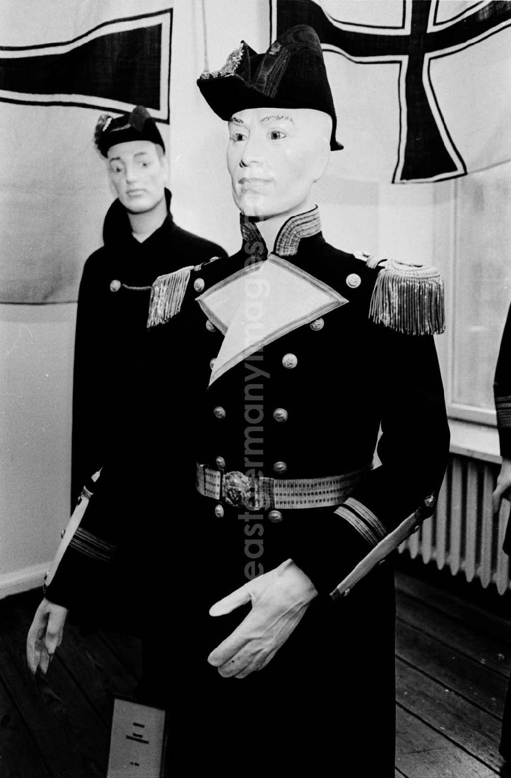 GDR photo archive: Rostock - Marineuniform-Ausstellung im Schiffahrtsmuseum Rostock