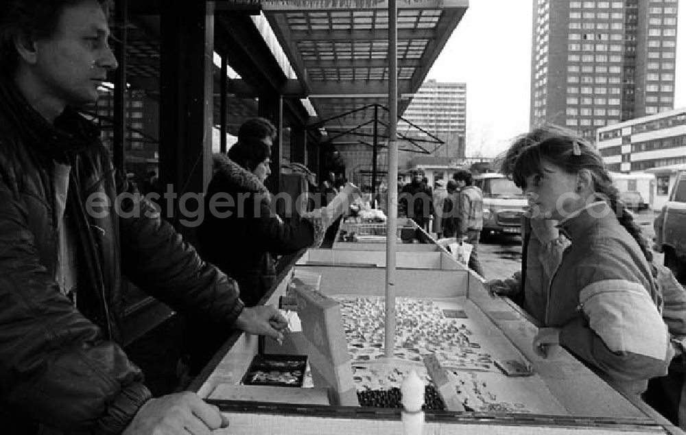 GDR photo archive: - 17.11.1986 Markthallen - Impressionen Umschlagnr.: 1265