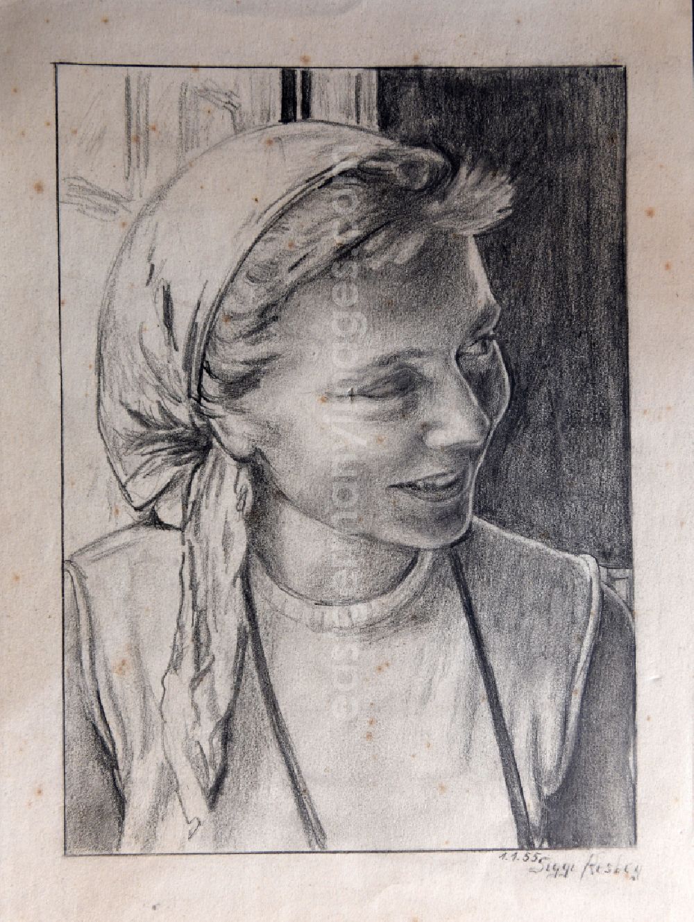 GDR photo archive: Prerow - VG picture free work: pencil drawing girl portrait by the artist Siegfried Gebser in Prerow in the state Mecklenburg-Western Pomerania on the territory of the former GDR, German Democratic Republic