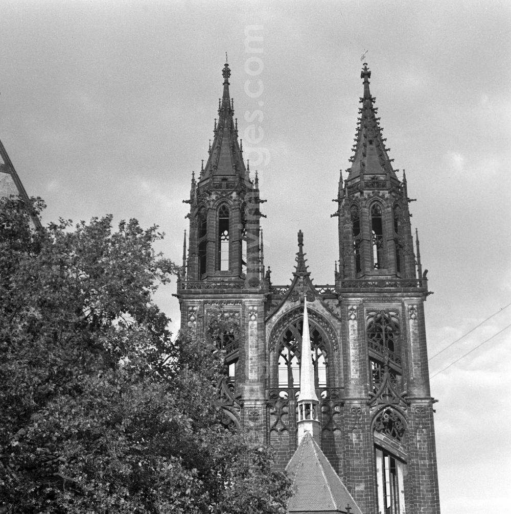 GDR picture archive: Meißen - Towers, facade and roof of the gothic sacral building Meissen Cathedral or the Church of St John and St Donatus in Meissen in the state Saxony on the territory of the former GDR, German Democratic Republic