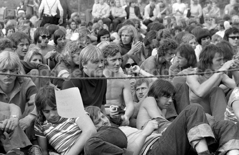 Wanzleben-Börde: People at an open-air concert of the Puhdys in Wanzleben-Boerde, Saxony-Anhalt in the area of the former GDR, German Democratic Republic