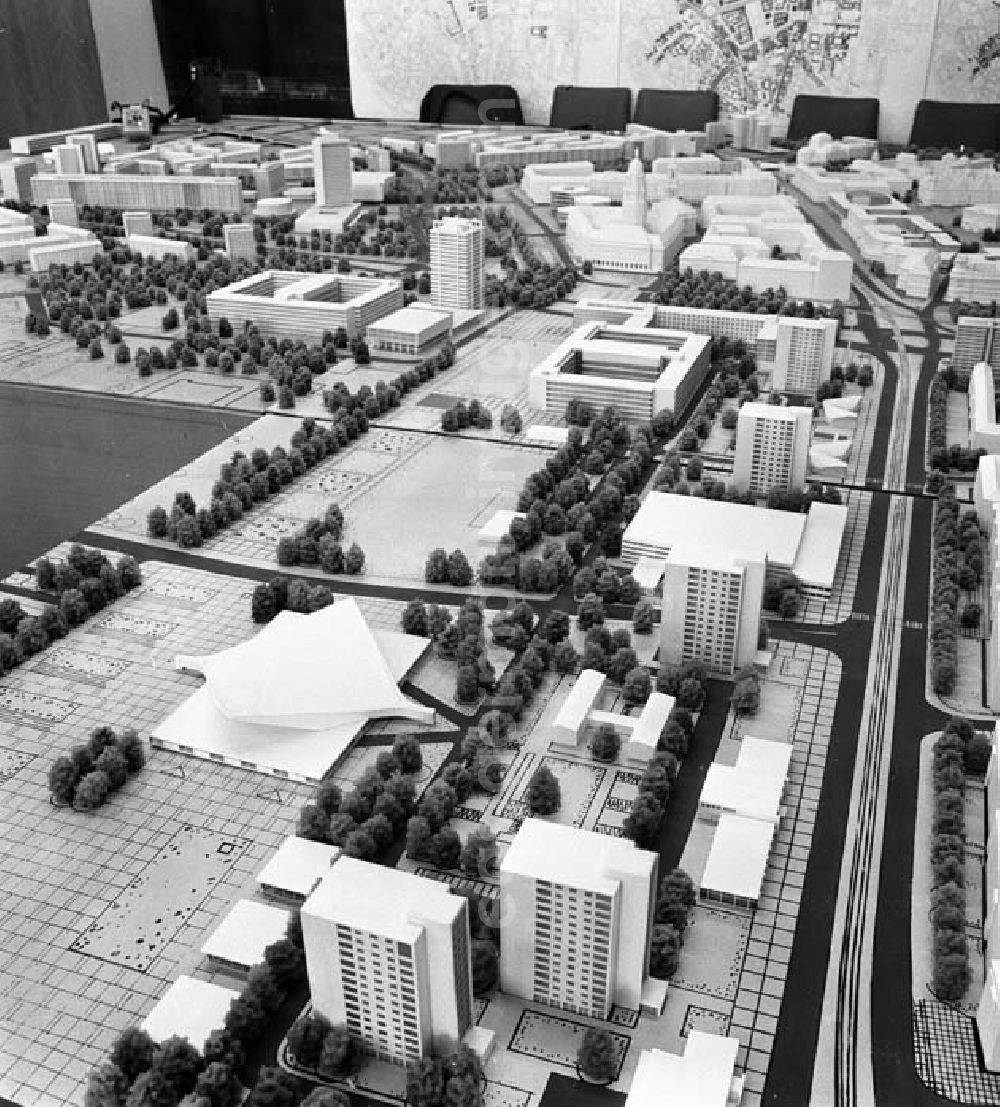 GDR photo archive: Dresden - 24.04.1968 Modellaufnahmen von Dreseden Bauabschnitte bis 1970 und nach197