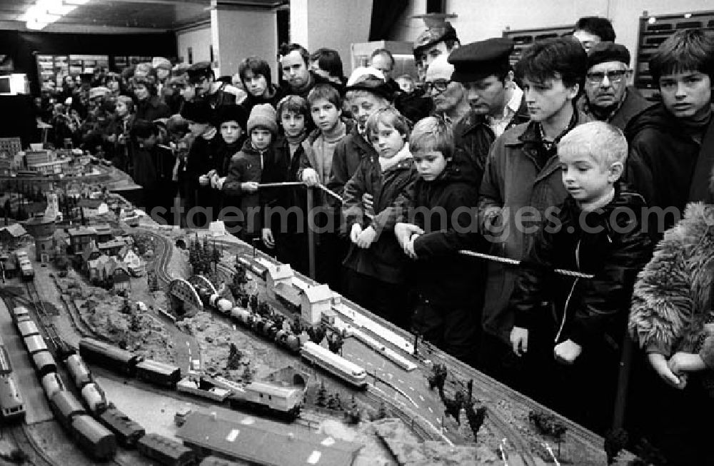 : 25.12.1982 Modelleisenbahnausstellung Umschlagnummer.: 1264