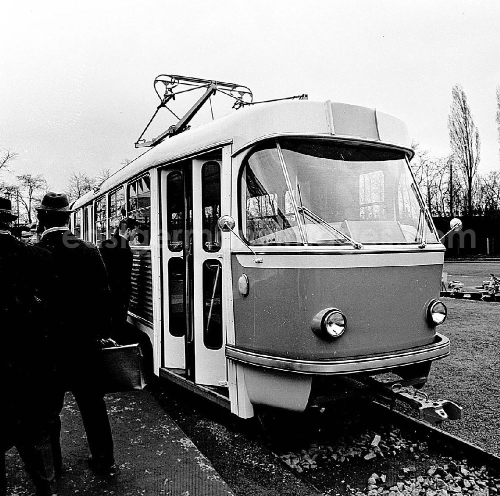Leipzig / Sachsen: März 1967 Technische Messe in Leipzig (Sachsen) Straßenbahn der CSSR Umschlagnr.: 12