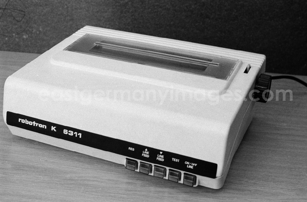 GDR picture archive: Berlin - A 9-needle dot-matrix printer from robotron, type K in 6311, in Berlin, the former capital of the GDR, German democratic republic