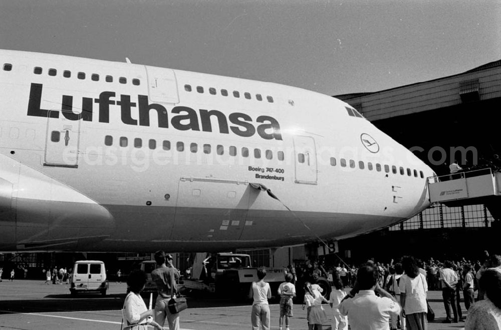 Berlin: Namentaufe von Lufthansa-Maschinen in Schönefeld Umschlag:697