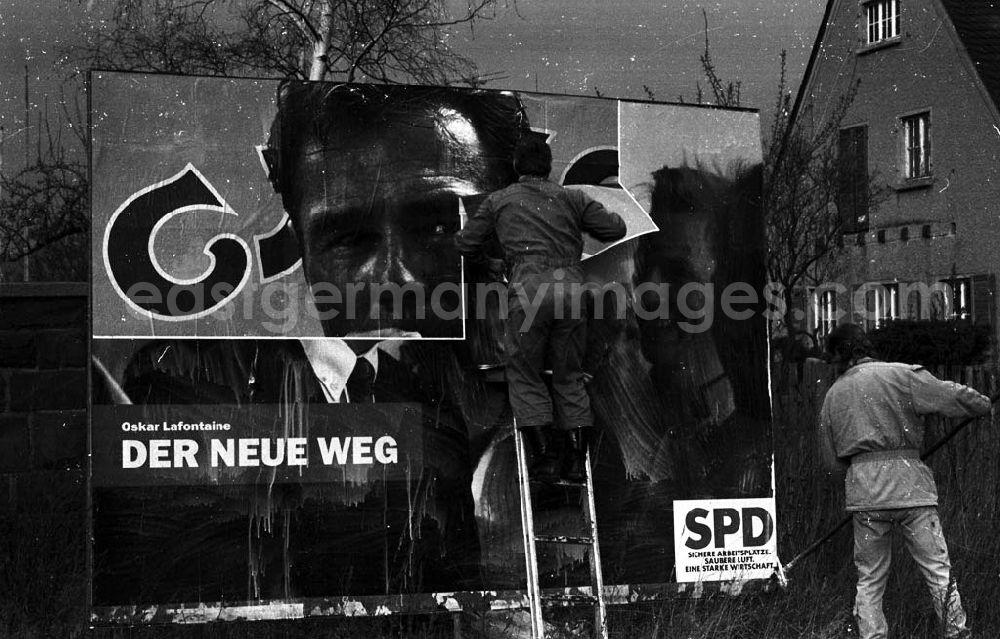 GDR picture archive: unbekannt - Neuer Weg mit alten Kamelen 3.12.9