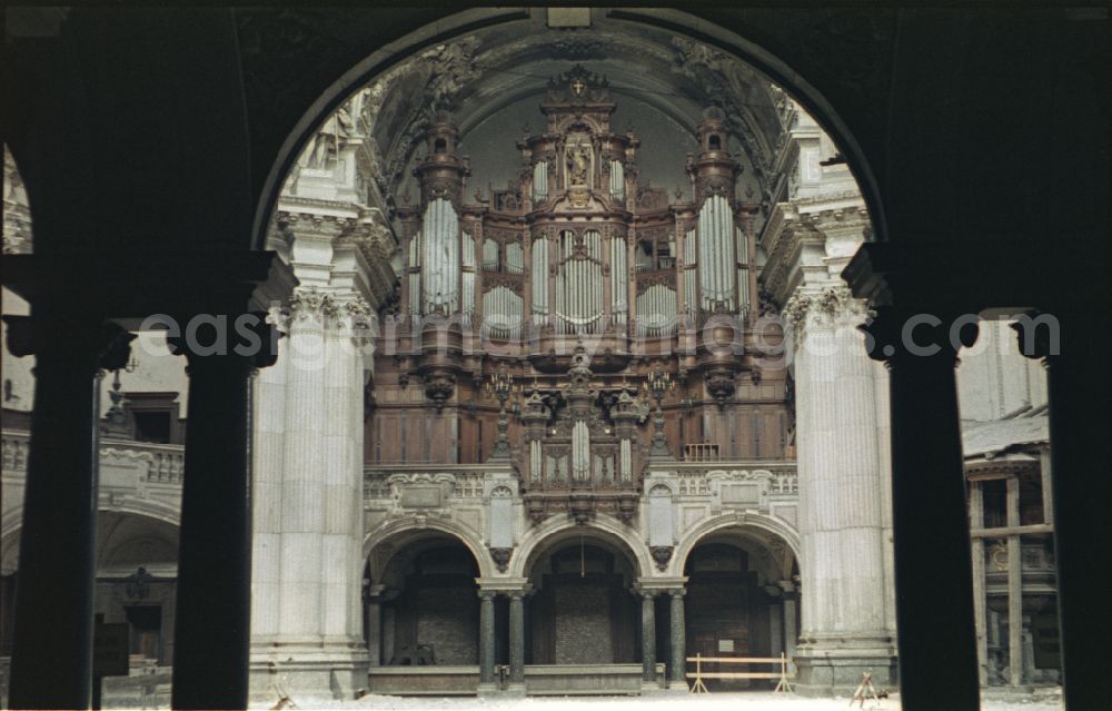 Berlin: Organ in the interior of the sacred building of the Berlin Cathedral church in Berlin East Berlin on the territory of the former GDR, German Democratic Republic