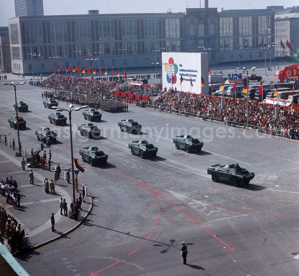 GDR image archive: Berlin - Parade of the NVA on the former Marx-Engels-Platz, today Schlossplatz, on the occasion of the 1