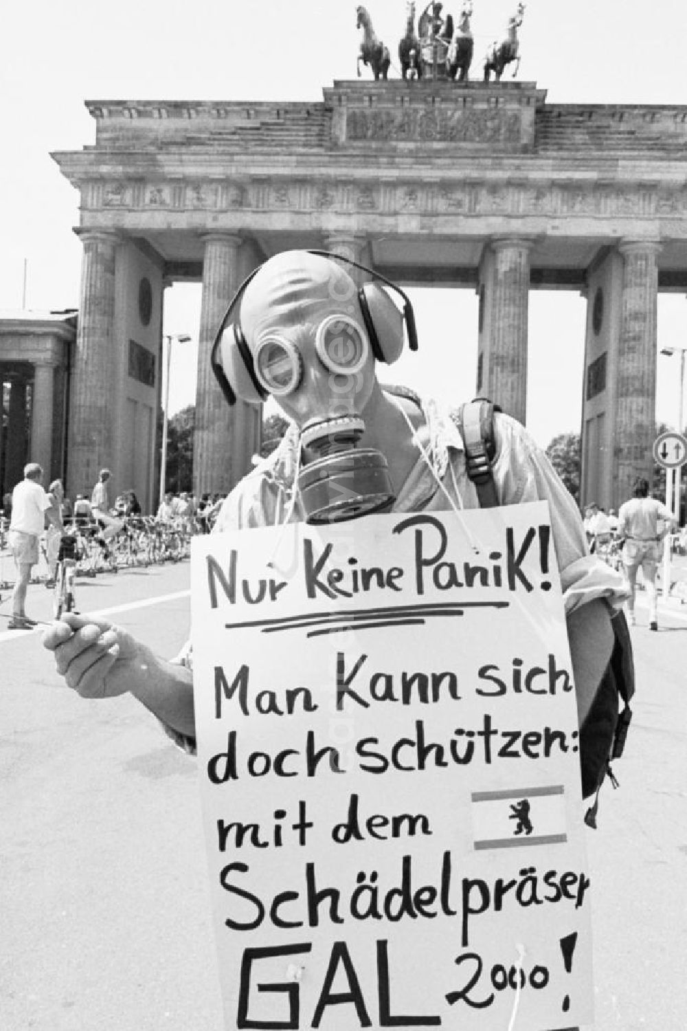 GDR photo archive: Berlin-Mitte - Partei Bündnis die 9