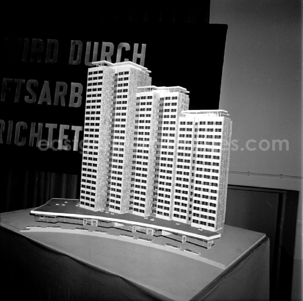 GDR photo archive: Berlin - 18.