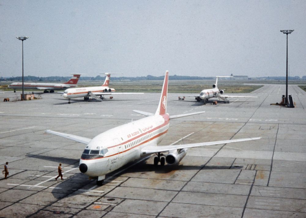 GDR picture archive: Schönefeld - Passenger aircraft Boeing 737-2D6C of the Algerian airline AIR ALGERIE on the pre-takeoff line of the airport in Schoenefeld, Brandenburg on the territory of the former GDR, German Democratic Republic