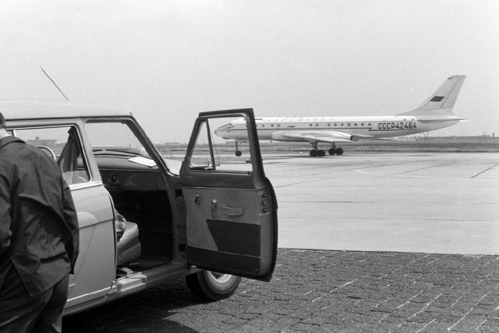 GDR picture archive: Schönefeld - AEROFLOT passenger aircraft Tupolew Tu-1